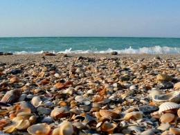 Варварская добыча песка уничтожает уникальные пляжи в Крыму