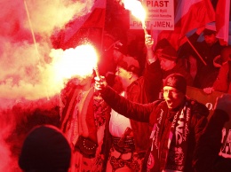 Суд в Польше отменил запрет на проведение марша националистов