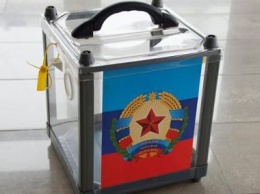 Жители ЛНР сегодня идут на досрочные выборы главы республики
