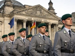 В Германии раскрыли заговор 200 военных, которые готовили ряд политических убийств