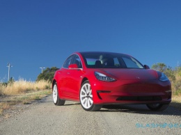 Tesla выпускает Track Mode для Model 3 для любителей скорости