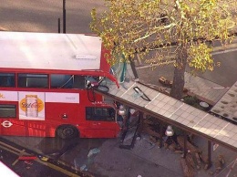20 человек пострадали в результате аварии двухэтажного автобуса в Лондоне