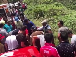 В Перу упал в пропасть автобус юношеской футбольной команды
