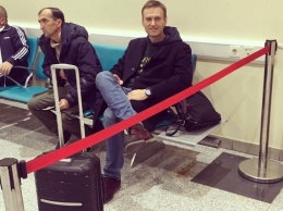 Навального не выпустили за границу лить грязь на Россию