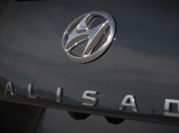 Hyundai раскрывает имя 8-местного кроссовера