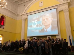 В Киеве отметили 75-летие Мустафы Джемилева