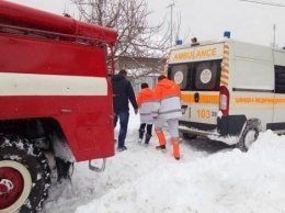 Военные предоставят тяжелую технику для освобождения транспорта из снега