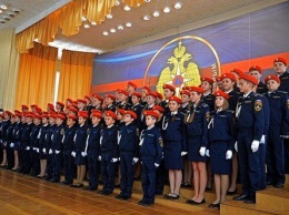 Пятиклассников из Симферополя посвятили в кадеты МЧС России