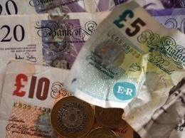 Британский фунт резко снизился из-за новостей о Brexit
