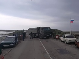 На въезде в Крым задержали еще трех активистов