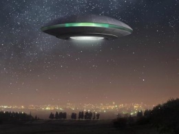 Ночной вылет НЛО сняли на видео во Франции