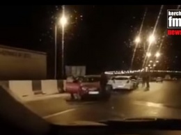 На Крымском мосту столкнулись восемь авто из-за гололеда. ВИДЕО