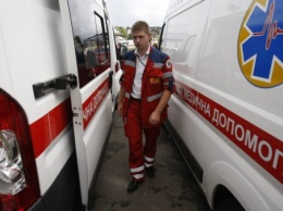 Полицейский скандал в Украине: коп выпустил 10 пуль в пациента больницы, кадры трагедии