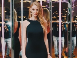 Светлана Ходченкова в элегантном вечернем платье посетила открытие ювелирного бутика в Баку