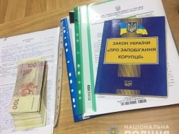 Владелец незаконной заправки в Запорожской области задержан за попытку подкупить полицейского