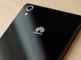 Huawei в следующем году представит смартфон с квадрокамерой