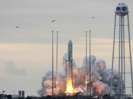 Antares Rocket запустила грузовой корабль NASA на космическую станцию