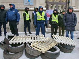 Без отопления: в Украине начались «холодные бунты»