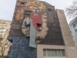 Украинка, Эйфелева башня и мороженое: Что рисуют художники в рамках фестиваля уличного искусства Mural Fest Dnipro 2018 (ФОТО)