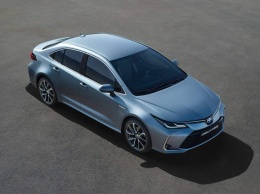 Европейский седан 2019 Toyota Corolla впервые предложит плагин-гибрид