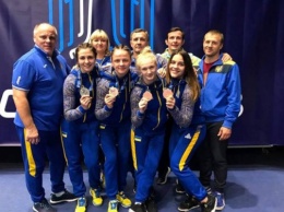 Выпускницы ХВУФК завоевали серебро и бронзу на чемпионате мира вольной борьбе
