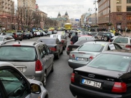 В Киеве заблокирован наземный транспорт из-за пикета водителей на еврономерах
