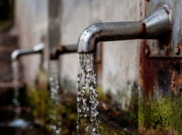 Придется потерпеть: часть Днепра осталась без воды