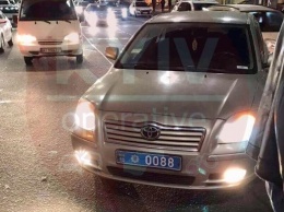 В Киеве авто на полицейских номерах сбило пешехода