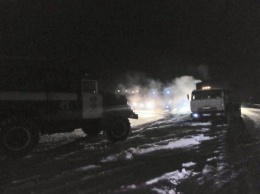 На Днепропетровщине автобус с детьми попал в снежный занос