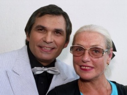 Бари Алибасов женился на 80-летней Федосеевой-Шукшиной