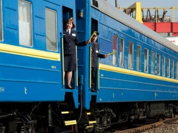 «Укрзализныця» обещает скоро разблокировать продажу билетов на праздники
