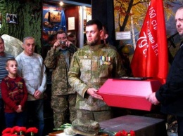 Славянские поисковики передали останки солдата на Родину