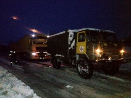 На трассе в Кодымском районе из снежного плена спасли три фуры