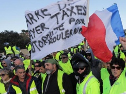 Кто такие "желтые жилеты", протестующие во Франции