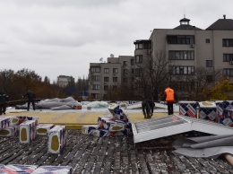 В «Олимпийце» активно ремонтируют крышу