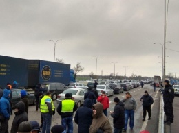 Протест "евробляхеров" под Одессой закончился