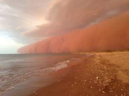 В сети разместили потрясающее видео пылевой бури, накрывшей Австралию