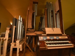 В запорожском храме устанавливают орган