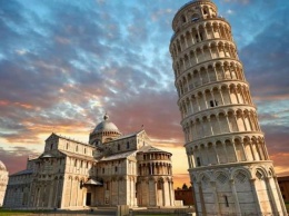 Знаменитая Пизанская башня в Италии начала "выпрямляться"