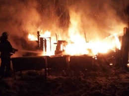 В Витовском районе из-за неисправности печи загорелась кровля жилого дома