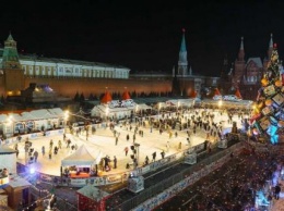 Встреча Нового года-2019 на катке возле ГУМа будет стоить также 2019 рублей