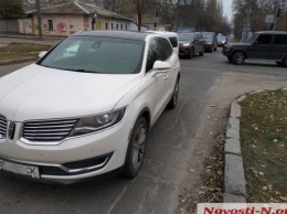 На Чкалова произошла авария с механическими повреждениями