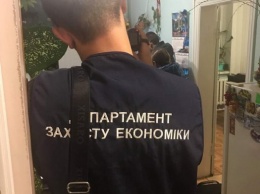 В николаевском департаменте ЖКХ проходит обыск: на взятке задержан помощник депутата