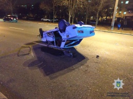 Авария в Харькове: машину расплющило, есть пострадавшие (фото)