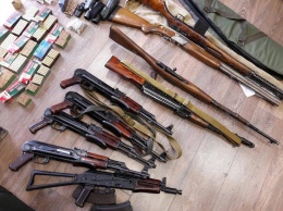 Миллион ''стволов'': генерал рассказал, как легализовать оружие украинцев