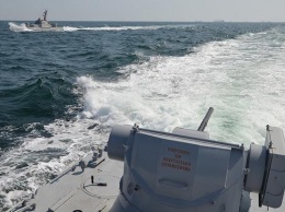Корабль РФ протаранил украинское судно в Азовском море: первые подробности
