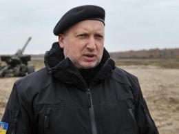 Турчинов подтвердил заморозку выборов в случае военного положения