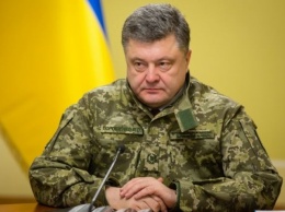 Порошенко подтвердил введение военного положения сроком на 60 дней - решение Совбеза