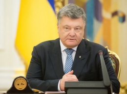"Мы должны усилить оборону прямо сейчас": Порошенко обратился с речью к украинцам