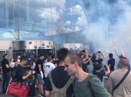 В Киеве националисты заблокировали ТРЦ Ocean Plaza